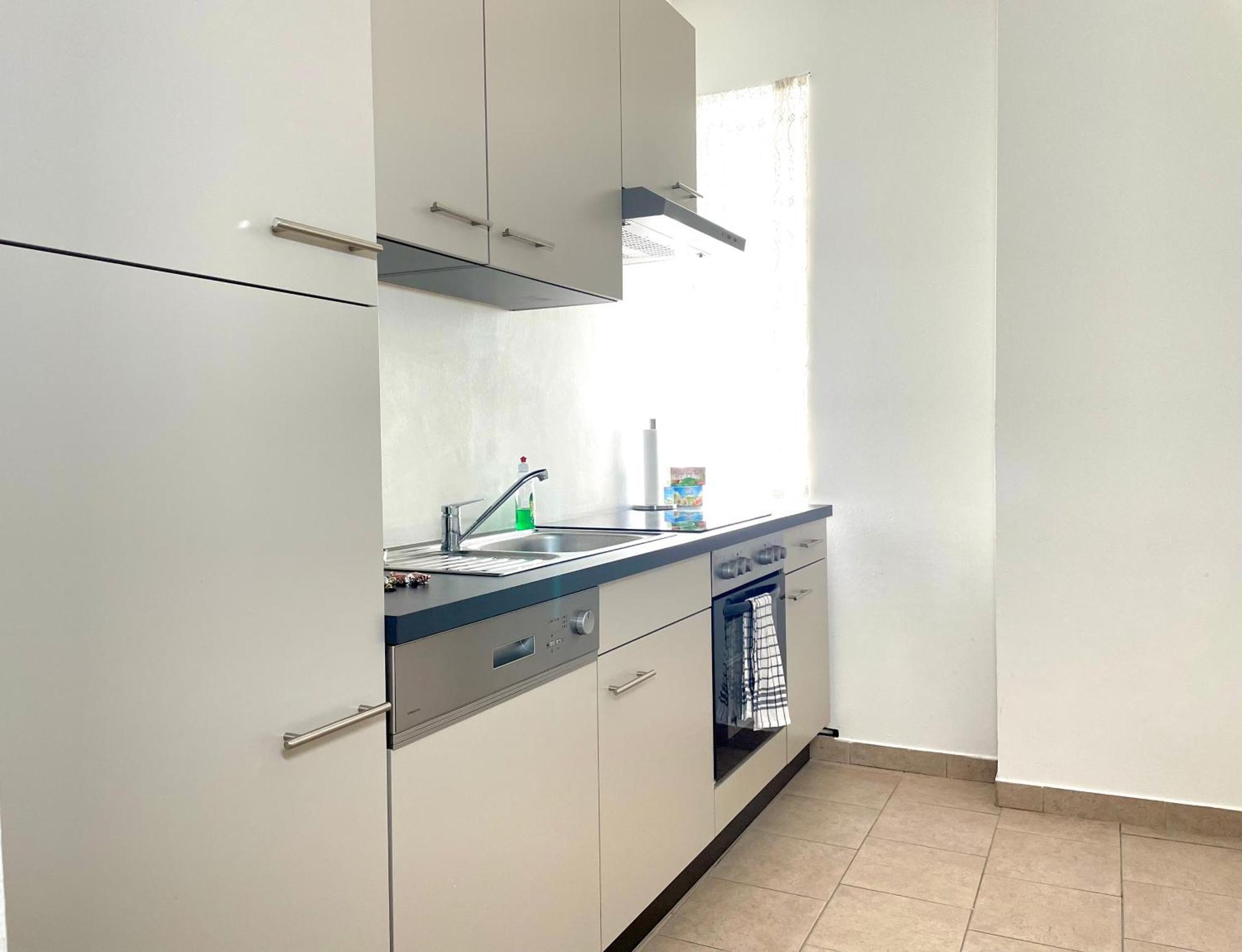 Central Comfy Apartment - Self Check-In Graz Bagian luar foto